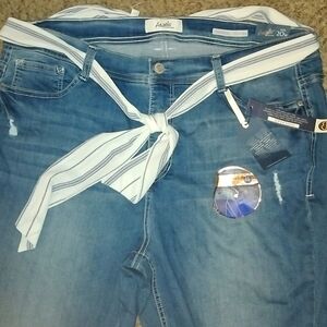 Women's plus size jeans NWT